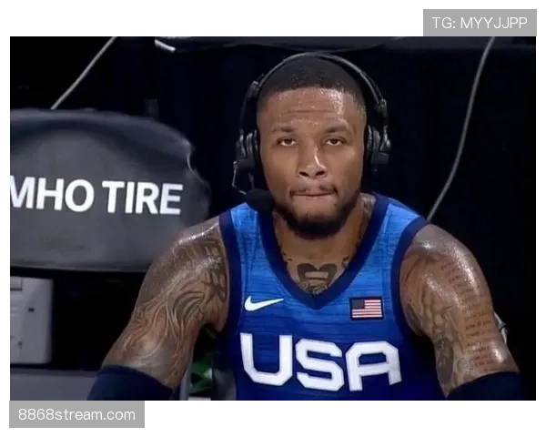 利拉德休赛期天天喝蛋白粉当水，结果夏天晒出的腹肌让队友以为他偷偷打了生长激素