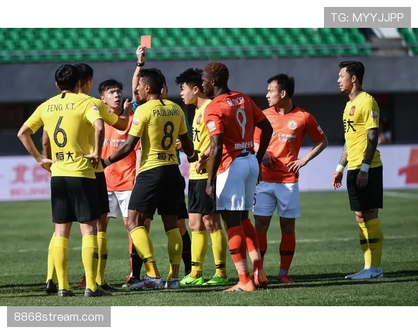 红牌规则详解：直接罚下、两黄一红与严重犯规判定要点